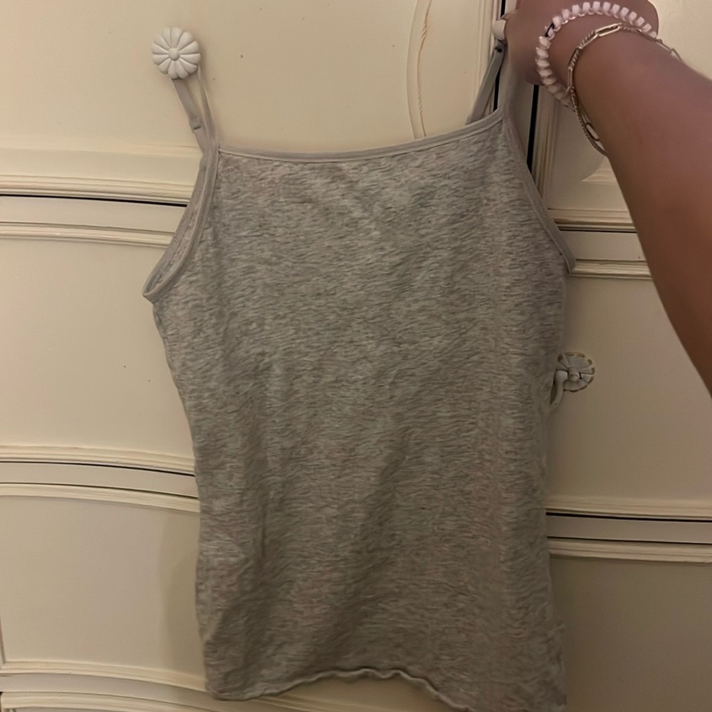 Basic light grey cami from Old Navy. Size 10-12.